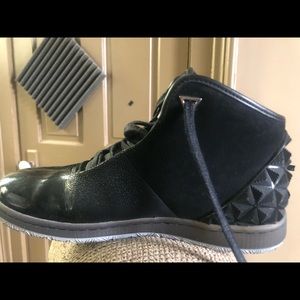 Rare Gradient Jordan’s w/ Abstract Pyramid Heel